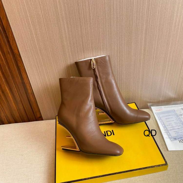 Picture of Fendi Shoes _SKUFendisz35-40GDT01324810